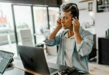 Saving money With a Hosted Phone System – Is it Worth the Investment? Hosted Phone System