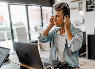 Saving money With a Hosted Phone System – Is it Worth the Investment? Hosted Phone System